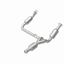 Load image into Gallery viewer, MagnaFlow 09-13 Chevrolet Silverado 1500 5.3L Direct Fit Converter - 5582578