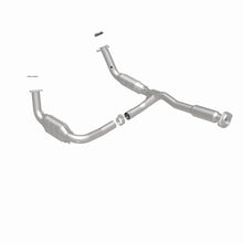 Load image into Gallery viewer, MagnaFlow Direct Fit Catalytic Converter 05-06 GMC Envoy XL Denali - 49886