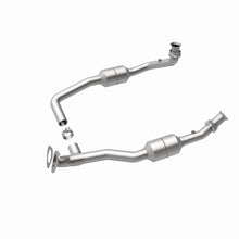 Load image into Gallery viewer, MagnaFlow Direct Fit Catalytic Converter 00-03 Ford E150 5.4L - 24307