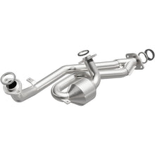 Load image into Gallery viewer, MagnaFlow Direct Fit Catalytic Converter 01-03 Toyota Sienna 3.0L fr - 49986
