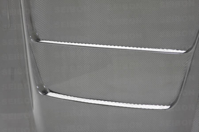Seibon 90-94 Nissan Skyline R32 (BNR32) DVII Carbon Fiber Hood - HD9094NSR32-DVII