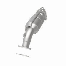 Load image into Gallery viewer, MagnaFlow Direct Fit Catalytic Converter Audi 97-05 A4/A4 Quattro / Volkswagen 00-05 Passat 1.8L - 51644