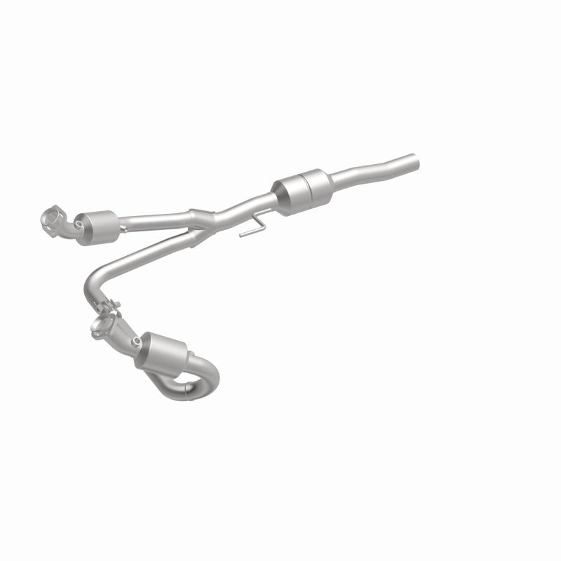 MagnaFlow Direct Fit Catalytic Converter 02-03 Dodge Durango 5.9L - 51348