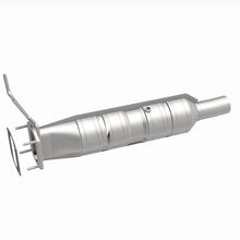 Load image into Gallery viewer, MagnaFlow 09-19 Ford F53 V10 6.8L Underbody 6.8L Direct Fit Catalytic Converter - 280435