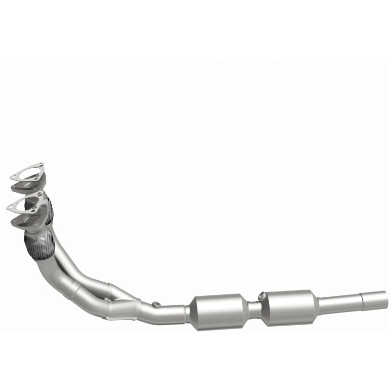 MagnaFlow Direct Fit Catalytic Converter 02-05 Golf 2.8L Underbody - 52289