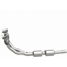 Load image into Gallery viewer, MagnaFlow Direct Fit Catalytic Converter 02-05 Golf 2.8L Underbody - 52289