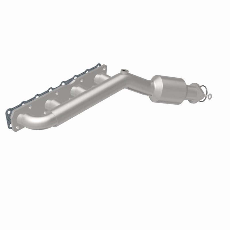 MagnaFlow 2004 Nissan Titan 5.6L Direct Fit Converter - 4583380