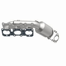 Load image into Gallery viewer, MagnaFlow OEM Grade Manifold Catalytic Converter Direct Fit - 09-11 Hyundai Genesis V6 3.8L - 52779