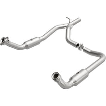 Load image into Gallery viewer, MagnaFlow 09-14 Ford E-250 4.6L Direct Fit Converter - 5551153