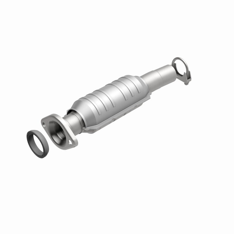 MagnaFlow Direct Fit Catalytic Converter 04-06 Toyota Sienna 3.3L AWD Rear - 24158