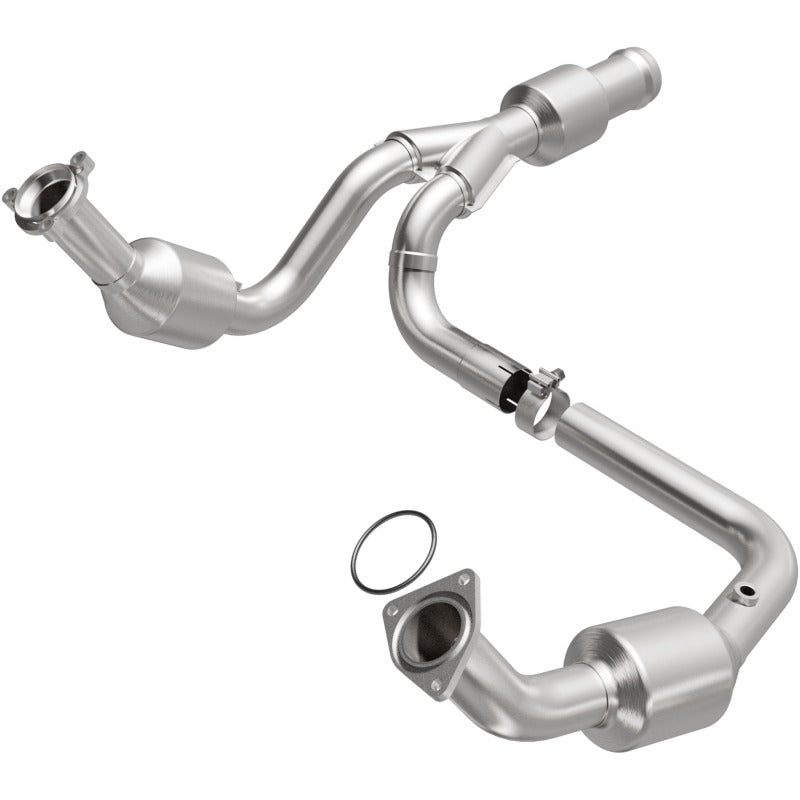 MagnaFlow 11-15 GMC Yukon 6.2L Direct Fit Converter - 5582616