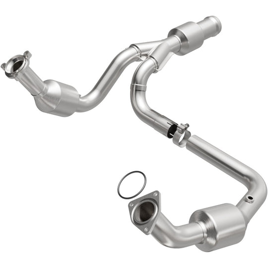 MagnaFlow 11-15 GMC Yukon 6.2L Direct Fit Converter - 5582616