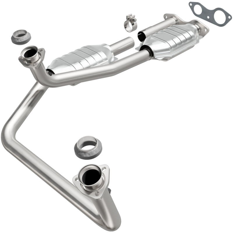 MagnaFlow Direct Fit Catalytic Converter California Grade 96-00 GM Tahoe/Yukon/Escalade 5.7L - 4451453