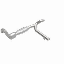 Load image into Gallery viewer, MagnaFlow Conv DF 99-00 Expedition 4.6 2WD PS - 93626