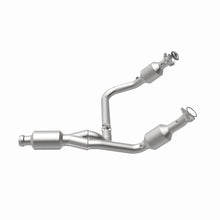 Load image into Gallery viewer, MagnaFlow 14-15 Chevrolet Silverado 1500 Underbody 4.3L / 5.3L Direct-Fit Catalytic Converter - 280424