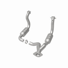 Load image into Gallery viewer, MagnaFlow DF Cat Conv 08-10 Ford F-250/F-250 SD/F-350/F-350 SD 5.4L/6.8L/F-450 SD 6.8L Y-Pipe Assy - 51760