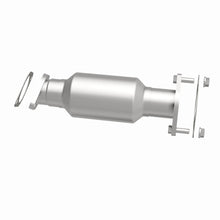 Load image into Gallery viewer, MagnaFlow Direct Fit Catalytic Converter 2011 Kia Sorento 3.5 Underbody - 52644