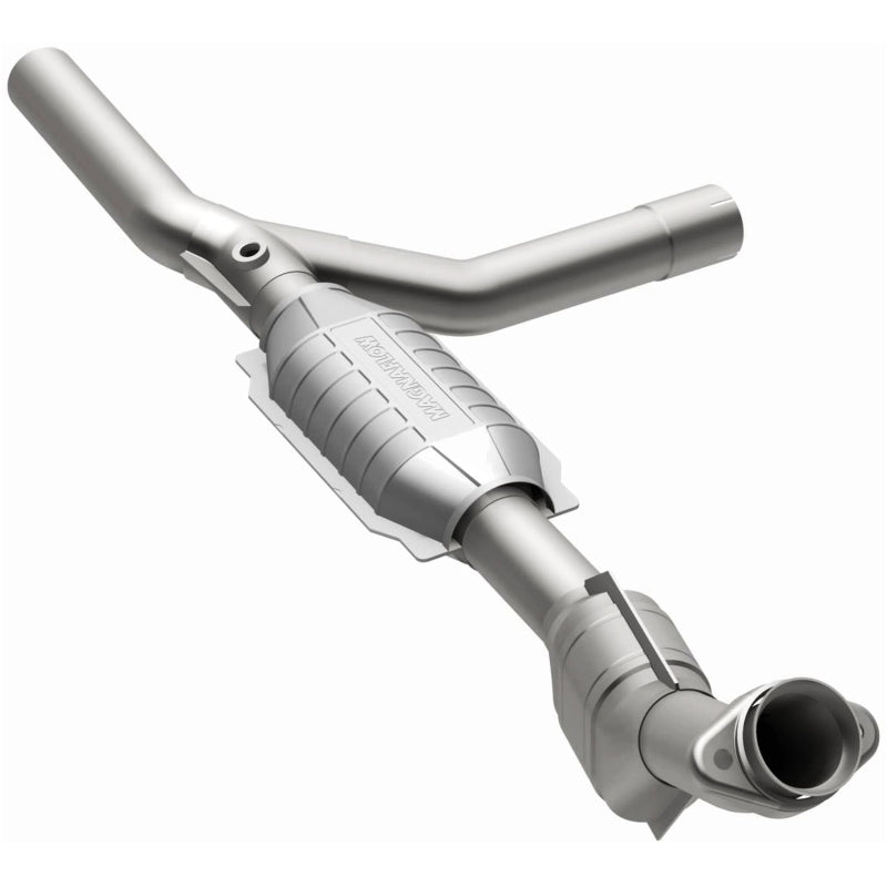 MagnaFlow Direct Fit Catalytic Converter 97-99 Ford Vans 4.6L - 447110