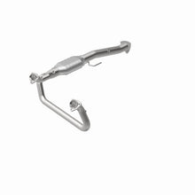 Load image into Gallery viewer, MagnaFlow Direct Fit Catalytic Converter Astro-Safari Van 96-99 - 23410