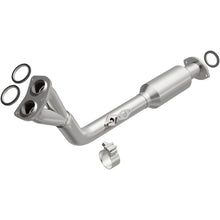 Load image into Gallery viewer, MagnaFlow Direct Fit Catalytic Converter California Grade 96-98 Toyota 4Runner 2.7L - 4481912