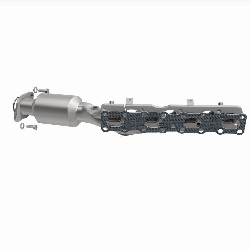 MagnaFlow 05-06 Nissan Titan 5.6L Direct Fit Converter - 5582380