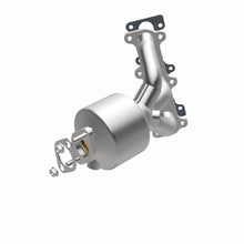 Load image into Gallery viewer, MagnaFlow Uni Catalytic Con DF 05-09 Hyundai Tucson  2.7 L P/S Manifold /05-07 Kia Truck - 50550