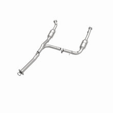 Load image into Gallery viewer, MagnaFlow DF Cat. Conv3/04-05 Ford Explorer 4.0L / 3/04-05 Mercury Mountaineer Y-Pipe Assembly - 93111