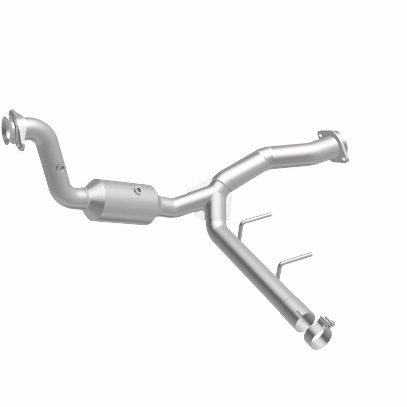 MagnaFlow Direct Fit Catalytic Converter 15-17 Ford F150 V6 2.7L OEM Underbody - 21-471