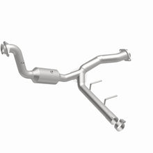 Load image into Gallery viewer, MagnaFlow Direct Fit Catalytic Converter 15-17 Ford F150 V6 2.7L OEM Underbody - 21-471