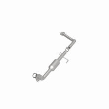 Load image into Gallery viewer, MagnaFlow Direct Fit Catalytic Converter OEM 2001-2004 Toyota Sequoia Underbody - 4551060