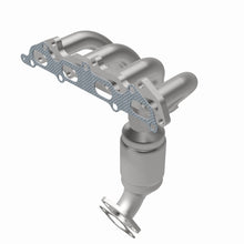 Load image into Gallery viewer, MagnaFlow Direct Fit Catalytic Converter 03-04 Kia Rio 1.6L (CA Emissions) - 452881