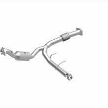 Load image into Gallery viewer, MagnaFlow 18-21 Ford Expedition Right Underbody 3.5L Direct Fit Catalytic Converter - 280219