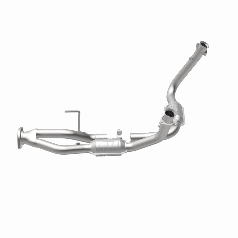 MagnaFlow Direct Fit Catalytic Converter 05-06 Jeep Grand Cherokee 3.7L Y-Pipe Assembly - 49687