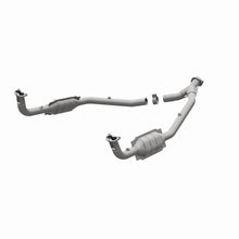 Load image into Gallery viewer, MagnaFlow DF Cat. Conv 97 Land Rover Defender 90 4.0L Y-Pipe Assy / 96-99 Discovery 4.0L Y-Pipe Assy - 93690