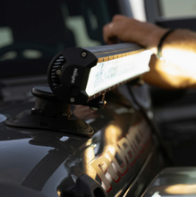 Load image into Gallery viewer, SeaSucker Light Bar Mount - SM6110