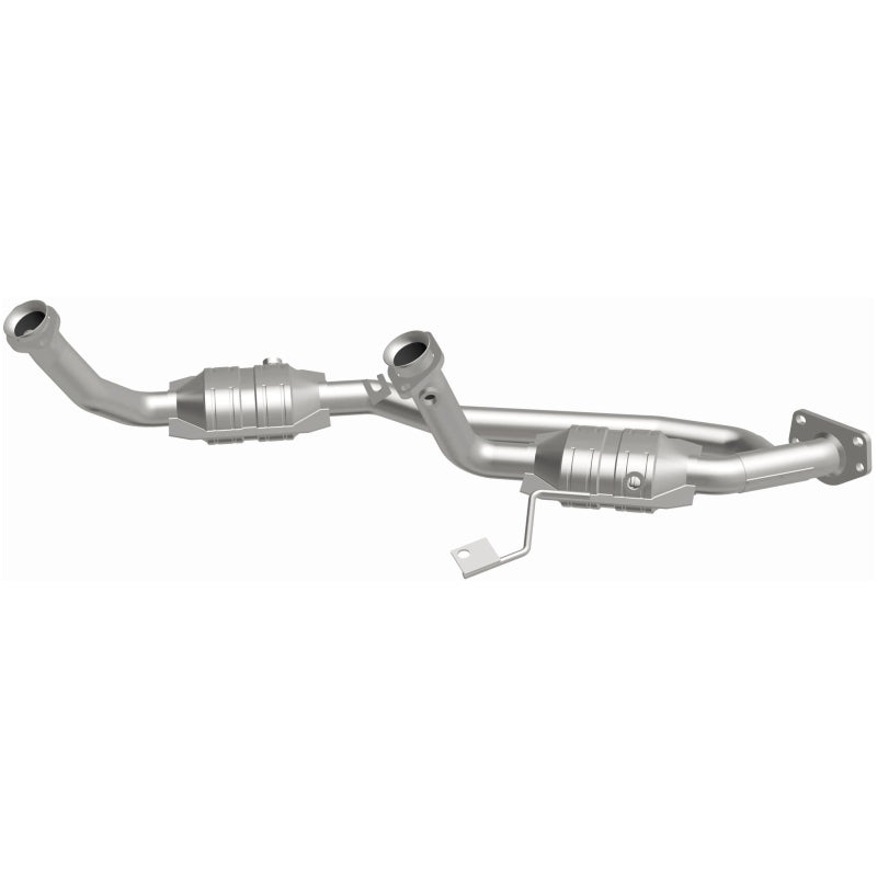MagnaFlow Direct Fit Catalytic Converter 04 Ford Freestar 3.9L - 23083