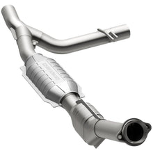 Load image into Gallery viewer, MagnaFlow Direct Fit Catalytic Converter 99-00 Ford Trucks 5.4L - 51412