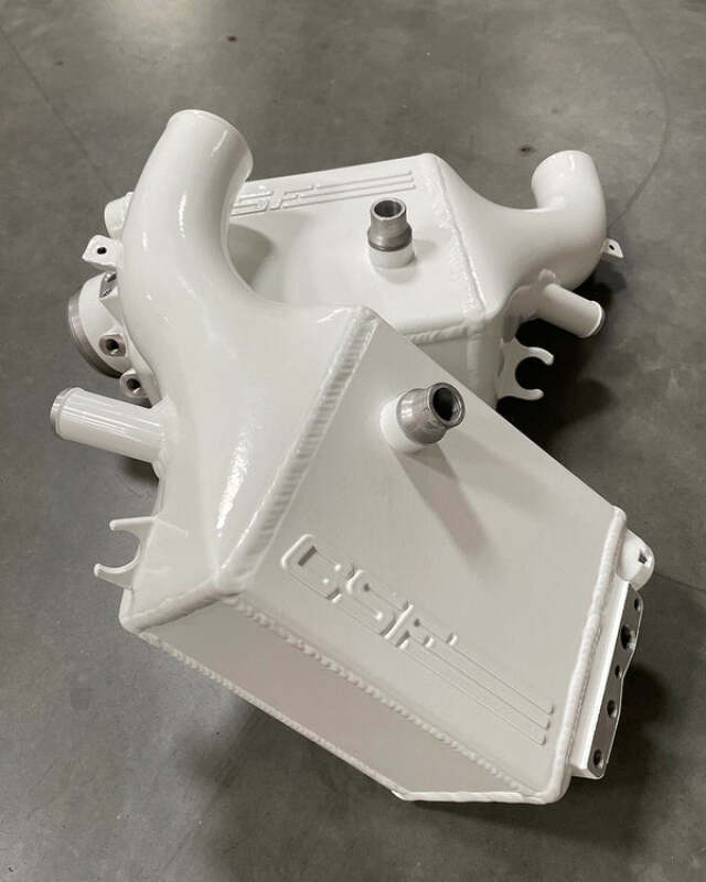 CSF 16-21 BMW M5 (F90) / 17-21 BMW M8 (F91/F92/F93) Twin Charge-Air-Cooler Set - Alpine White - 8178AW