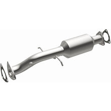 Load image into Gallery viewer, MagnaFlow Direct Fit Catalytic Converter California Grade 96-98 Chevrolet Blazer 4.3L - 4451455