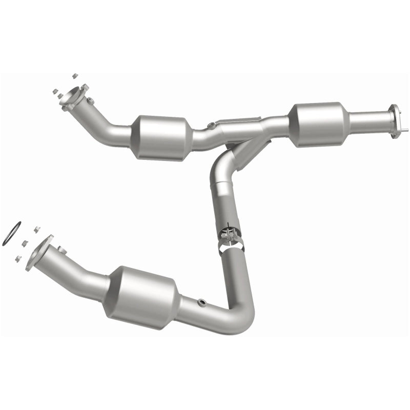 MagnaFlow 18-20 Chevrolet Express 2500 Single Underbody 4.3L Direct Fit Catalytic Converter - 280210