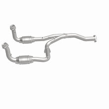 Load image into Gallery viewer, MagnaFlow Direct Fit Catalytic Converter 07 Jeep Liberty 3.7L OEM - 49186