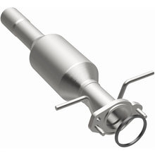 Load image into Gallery viewer, MagnaFlow Direct Fit Catalytic Converter 06 Focus ZX3 2.0/2.3L - 23972