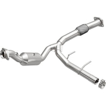 Load image into Gallery viewer, MagnaFlow 18-21 Ford Expedition Right Underbody 3.5L Direct Fit Catalytic Converter - 280219