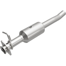 Load image into Gallery viewer, MagnaFlow 16-19 Ford F-650 V10 6.8L Underbody Direct Fit Catalytic Converter - 280445