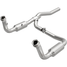 Load image into Gallery viewer, MagnaFlow Direct Fit Catalytic Converter 2009-2012 Dodge Nitro 3.7L Underbody - 52148