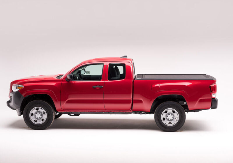 Retrax 07-up Tundra CrewMax 5.5ft Bed w/ Deck Rail Sys RetraxONE MX - 60841