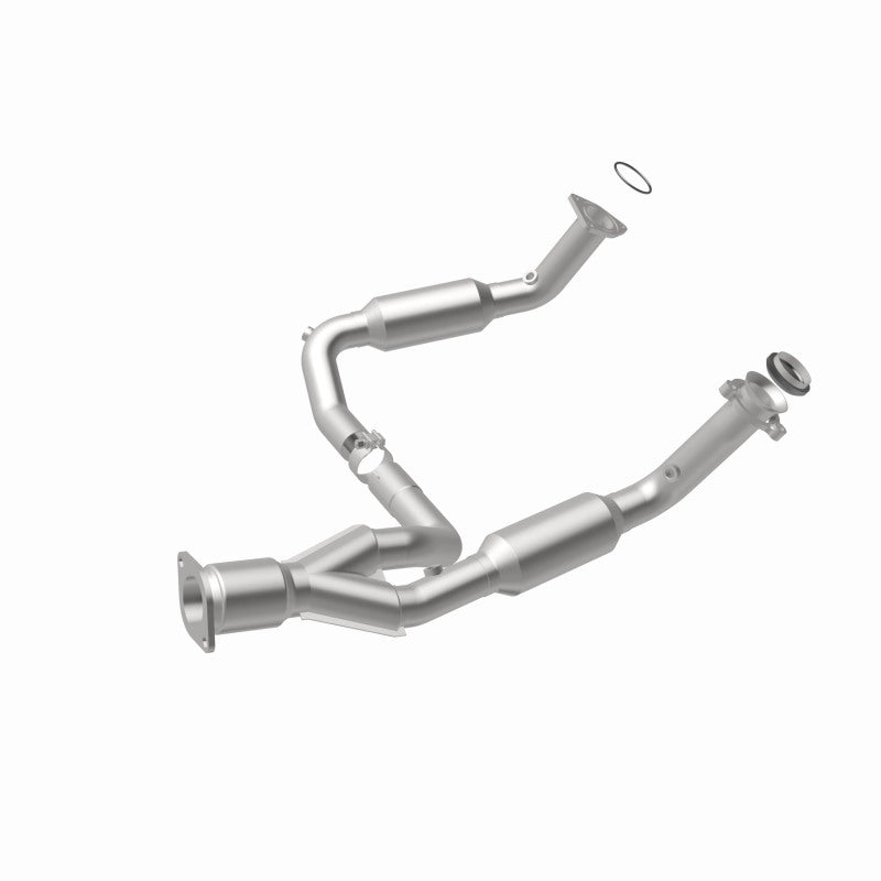 MagnaFlow Conv Direct Fit 07-09 Chevy Trailblazer SS 6.0L V8 - 5451650