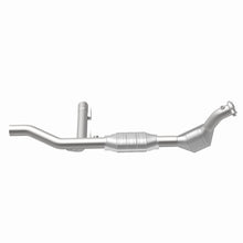 Load image into Gallery viewer, MagnaFlow Direct Fit Catalytic Converter 97-98 Ford Expedition 4.6 - 93130