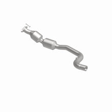 Load image into Gallery viewer, MagnaFlow 13-17 Range Rover V8 5 OEM Underbody Direct Fit EPA Compliant Catalytic Converter - 21-536