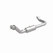 Load image into Gallery viewer, MagnaFlow 07-09 Chrysler Aspen 5.7L Direct Fit Converter - 5451651